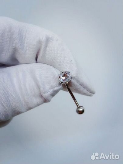 Золотой пирсинг с камнем