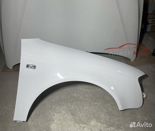 Крыло переднее правое Audi A4 B7.Без пробега по РФ