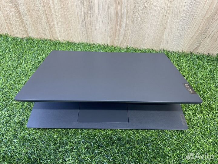 Ноутбук Lenovo V14-ADA