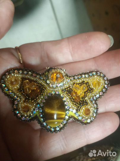 Брошь тигровый глаз, стразы Сваровски