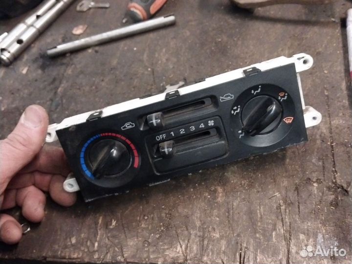 Блок управления печкой Subaru Impreza 1999