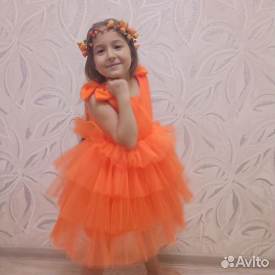 Неоновое оранжевое платье 116-122