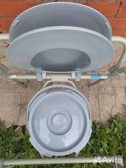 Кресло туалет новое