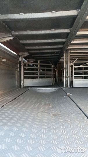 Полуприцеп для перевозки скота Lecitrailer P3S, 2008