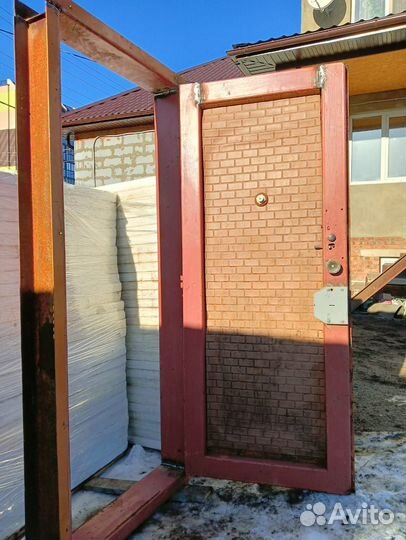 Дверь входная металлическая