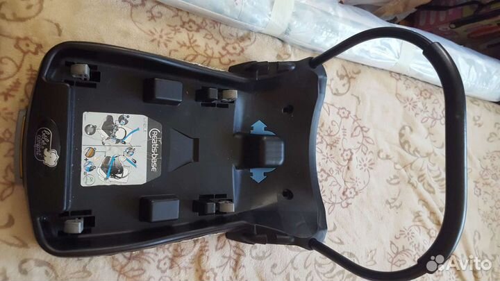 Автокресло 0+ bebe confort streety fix с базой