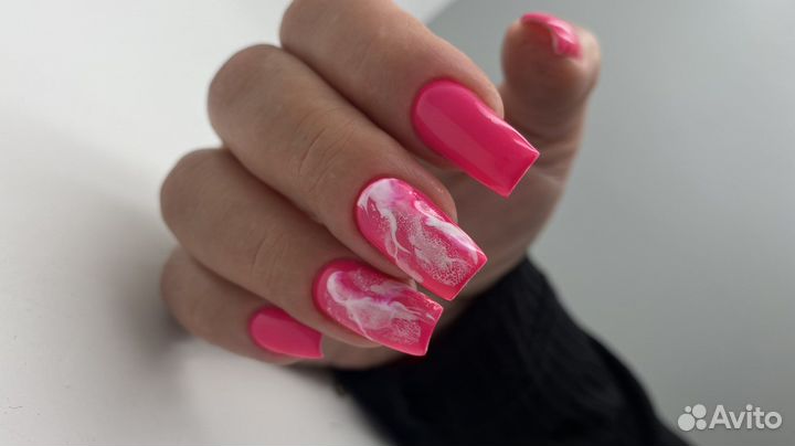 Маникюр с покрытием гель-лаком