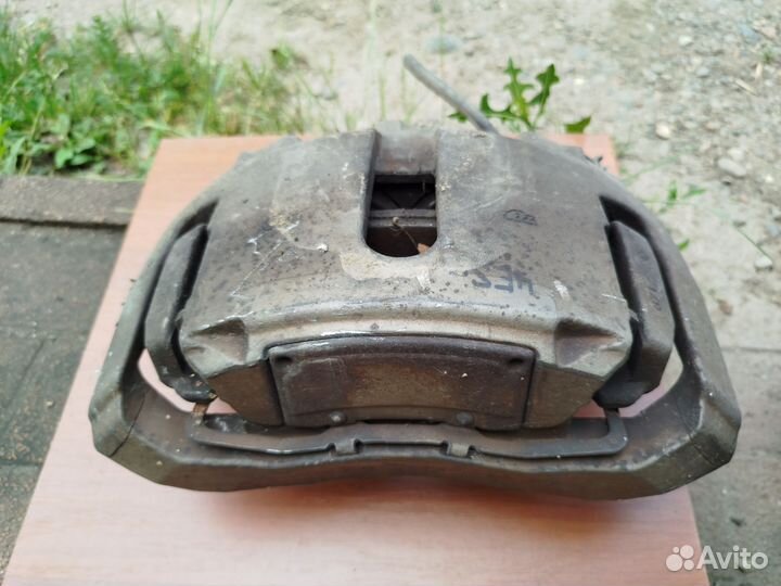 Суппорт передний Ауди а8д3