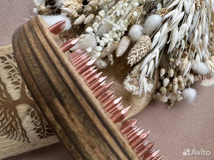 Доска садху с медными гвоздями на магнитах