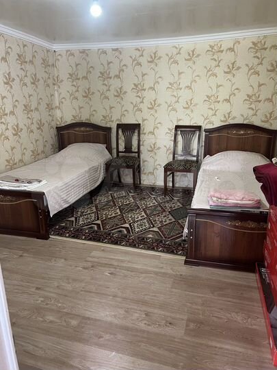 Комната 95 м² в 2-к., 1/2 эт.
