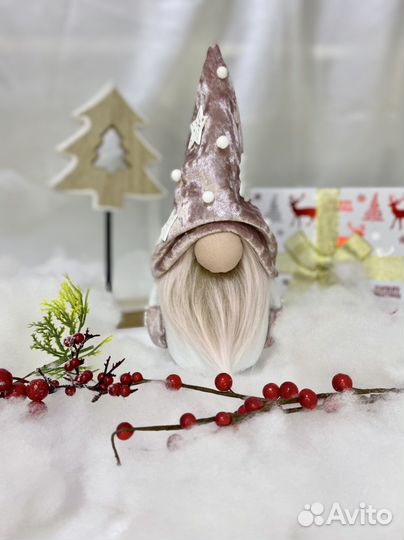 Новогодний гном