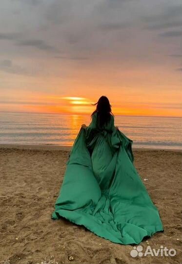 Летящее платье со шлейфом аренда