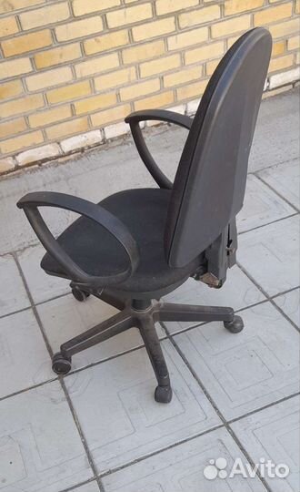 Компьютерное кресло