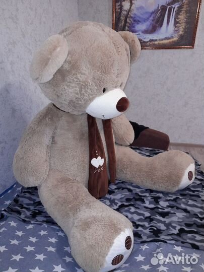 Продаю плюшевого большого медведя