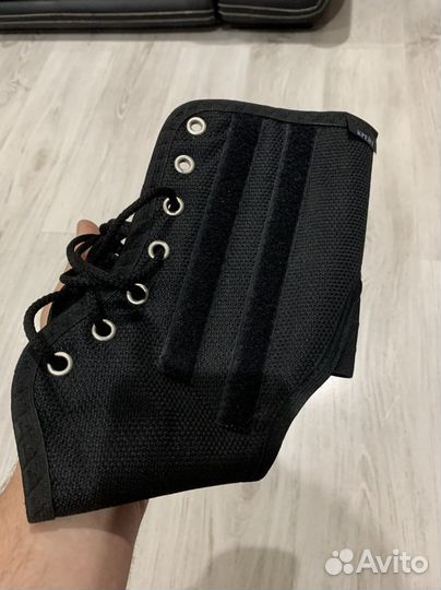 Бандаж на голеностопный сустав