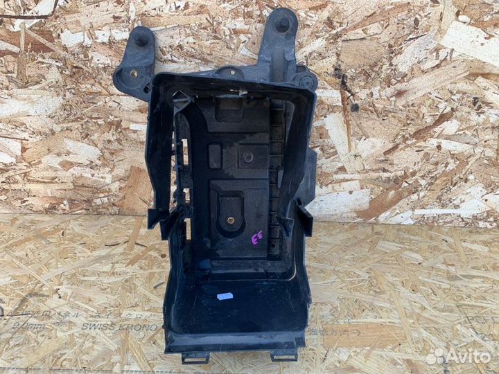 Площадка под аккумулятор Audi A3 8P 2008-2013