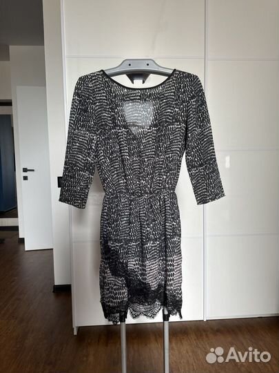 Платье bershka 42