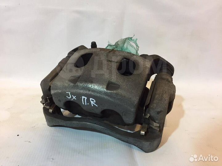 Суппорт тормозной передний правый Infiniti Jx Qx60