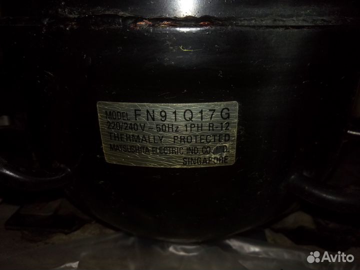 Холодильник - морозильник двухкамерный Stinol 110