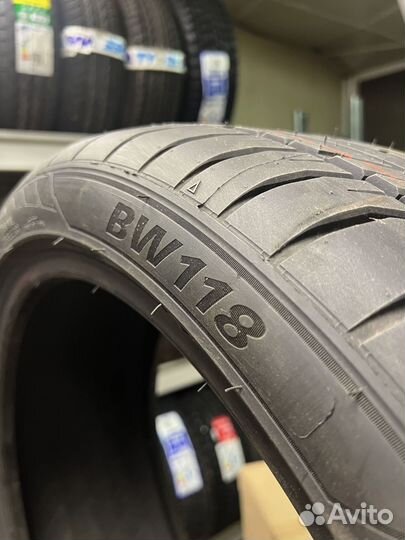 Bearway BW118 295/45 R20 145U