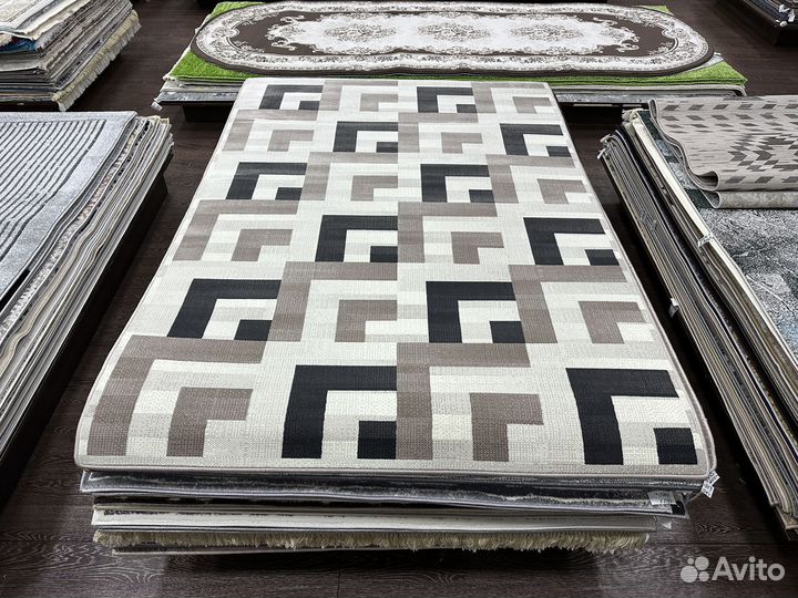 Ковер новый 2х3м