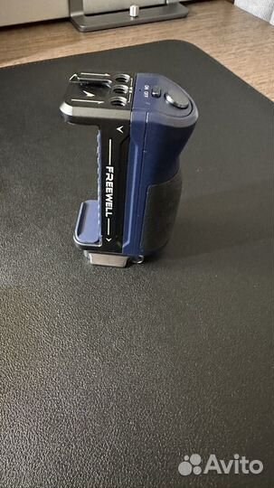 Freewell Versatile selfie grip