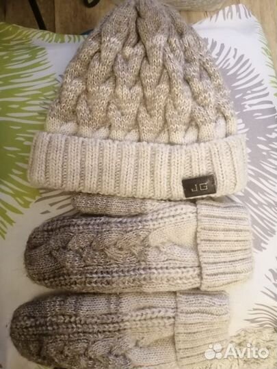 Шапка и варежки шерсть