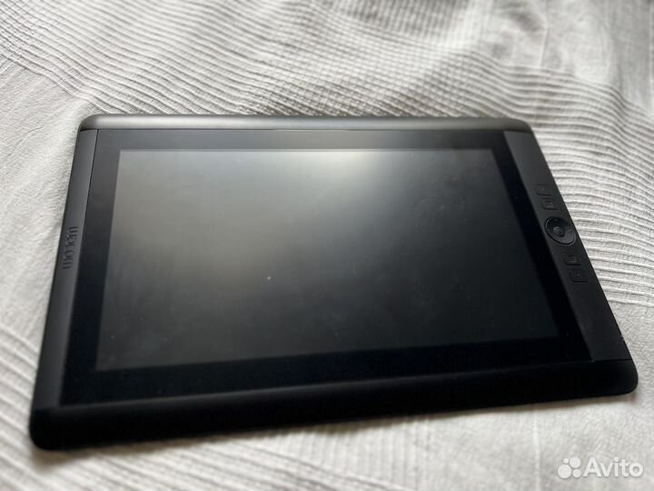 Планшет wacom cintiq 13 HD Pen display
