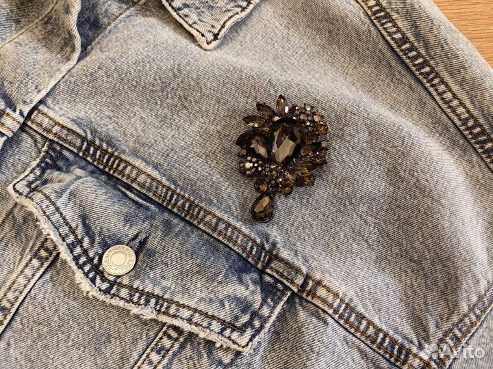 Брошь новая