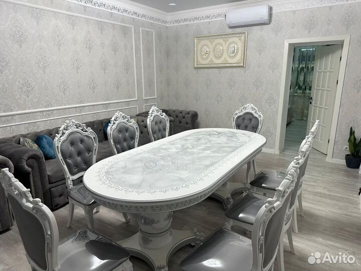 Столы и стулья