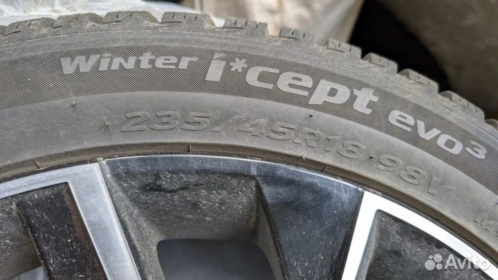 Колеса Skoda Vega R18 235/45 Hankook winter icept