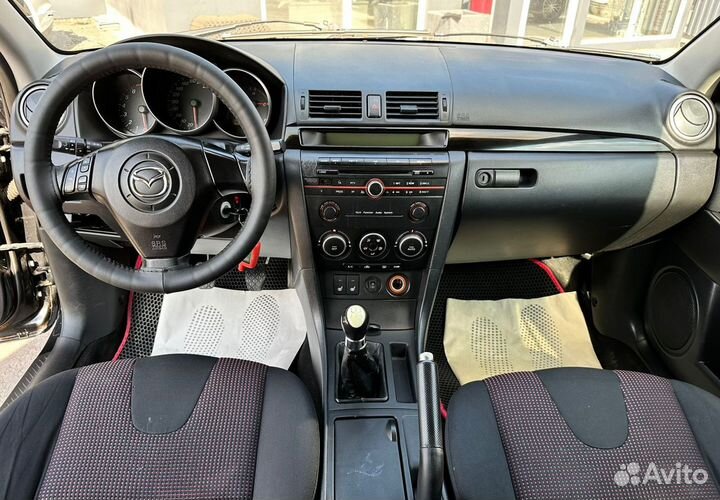 Mazda 3 1.6 МТ, 2005, 241 000 км