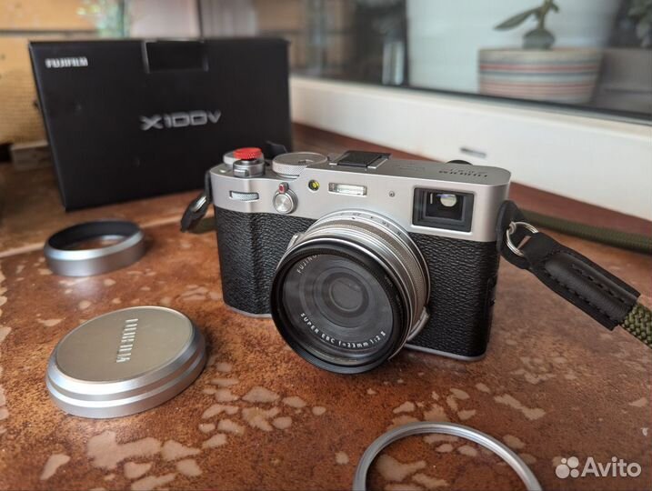 Fujifilm X100V Silver