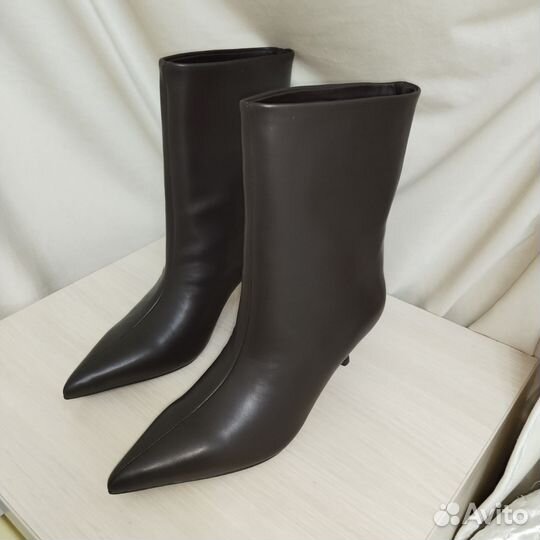 Ботильоны сапоги трубы кожаные