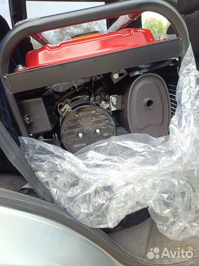 Бензиновый генератор