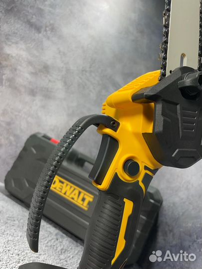 Сучкорез аккумуляторный Dewalt