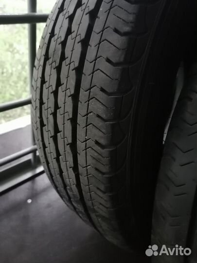 Pirelli Chrono 2 215/65 R15C 104T