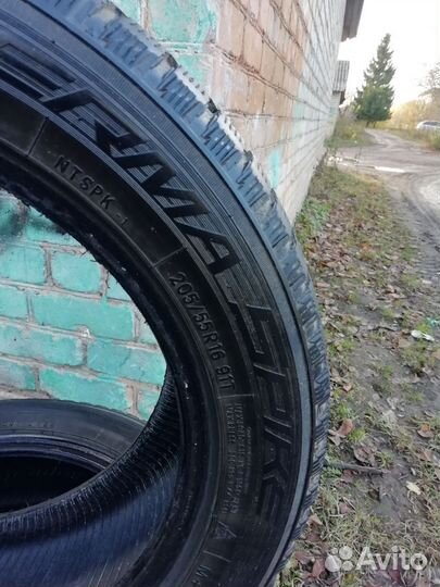 Nitto Therma Spike 205/55 R16