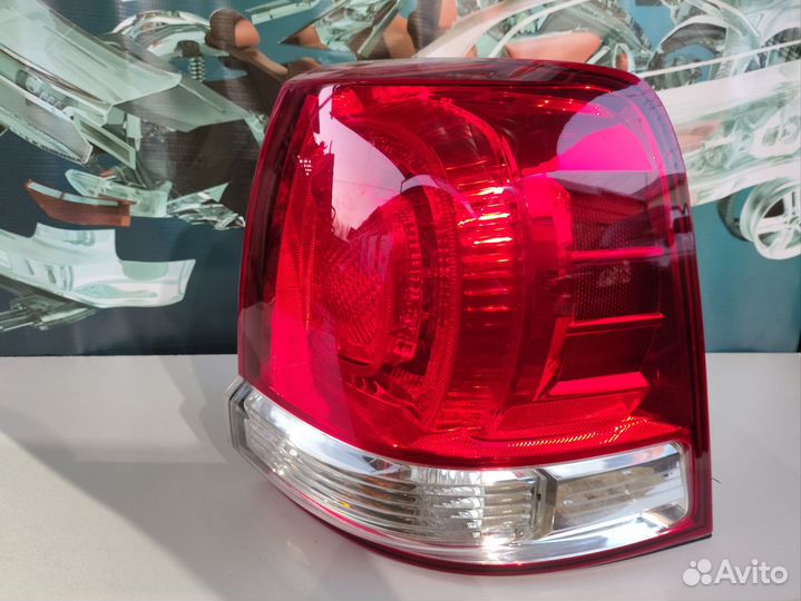 Фонарь задний правый Toyota Land cruiser 200 2009г