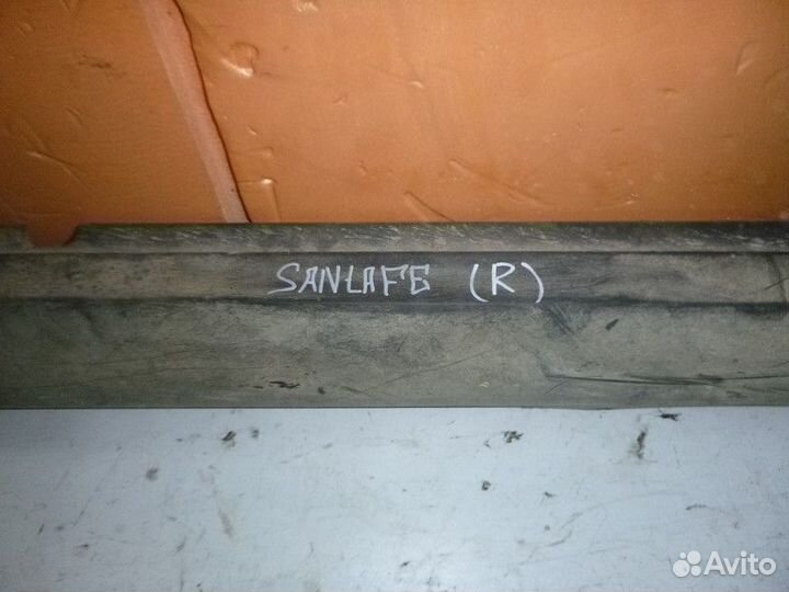 Накладка на порог правая hyundai santa FE (SM) 200