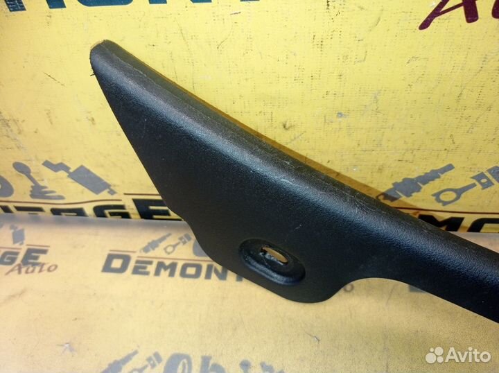 Обшивка арки задняя правая Passat B5+ B5