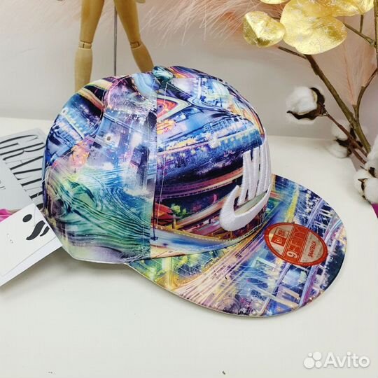 Кепка с рисунком Nik