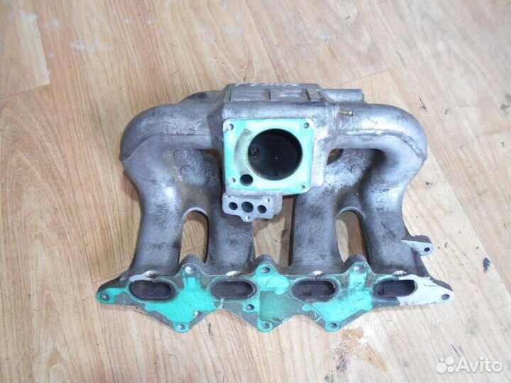 Коллектор впускной Ford Escort/Orion 1995-2001