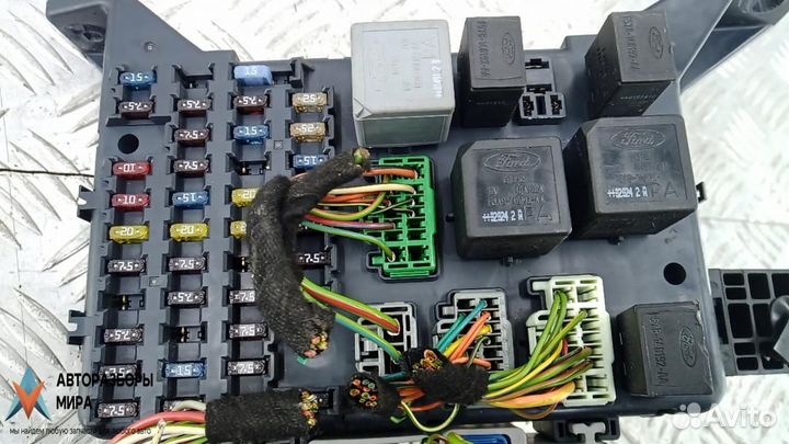 Блок предохранителей Ford Mondeo 3 2002