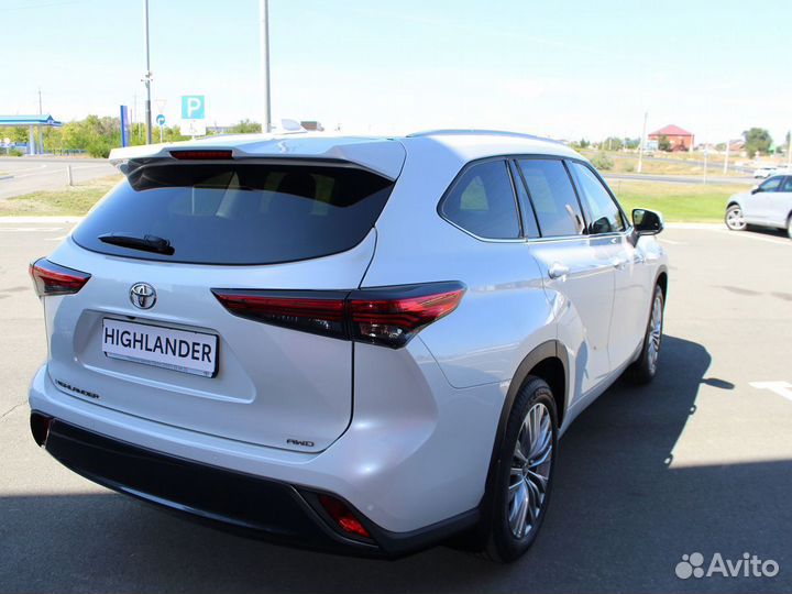 Toyota Highlander 3.5 AT, 2022