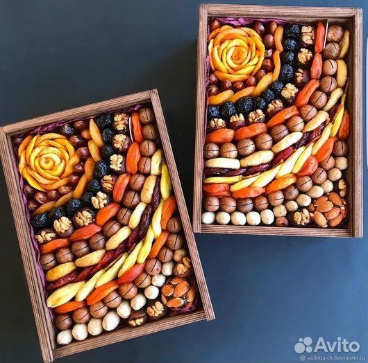 Букет из орехов и сухофруктов