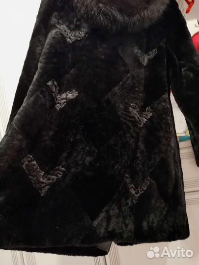 Шуба мутоновая с капюшоном