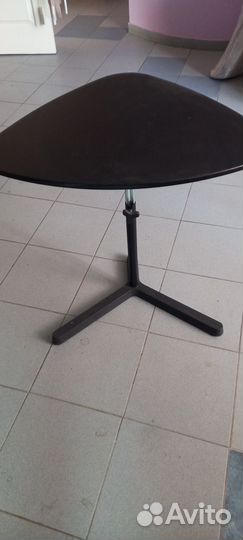 Журнальный столик угловой