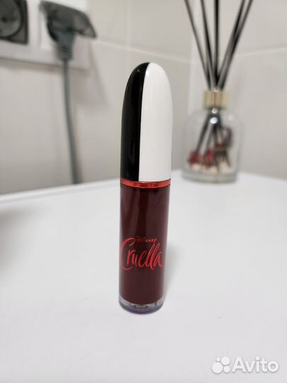 Жидкая помада MAC Cruella Glamarchy