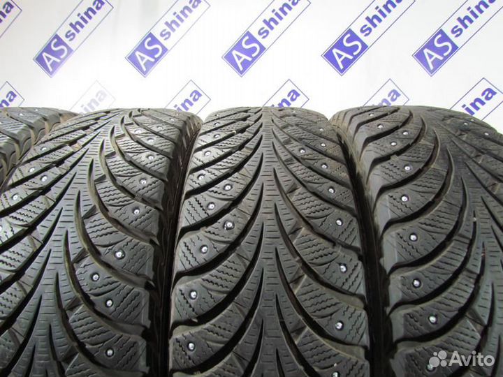 Goodyear UltraGrip Extreme 215/65 R16 96R